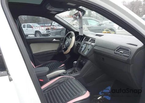 2020 Volkswagen Tiguan 2.0T Se/2.0T Se R-Line Black/2.0T Sel из США, поврежденный, VIN 3VV2B7AX9LM107607